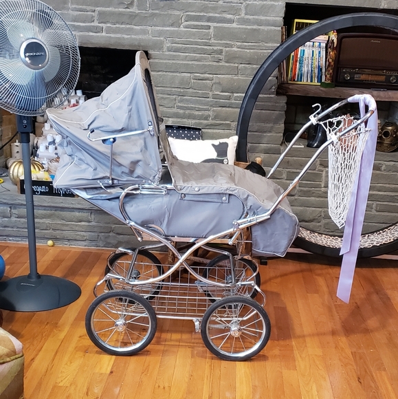 Vintage Stroller - Picture 1 of 1